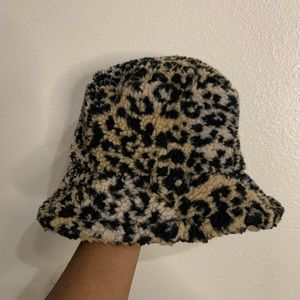 Forever21 furry cheetah bucket hat
